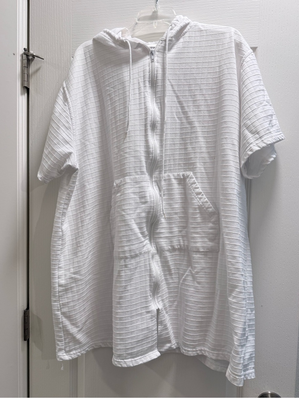 Fashion Bug White Short-Sleeve Hooded Zip Robe/Swimsuit Coverup
